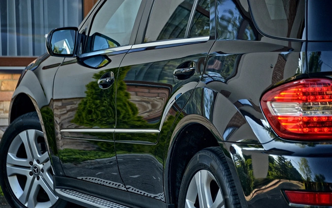Mercedes-Benz ML cena 49999 przebieg: 330000, rok produkcji 2009 z Brzozów małe 781